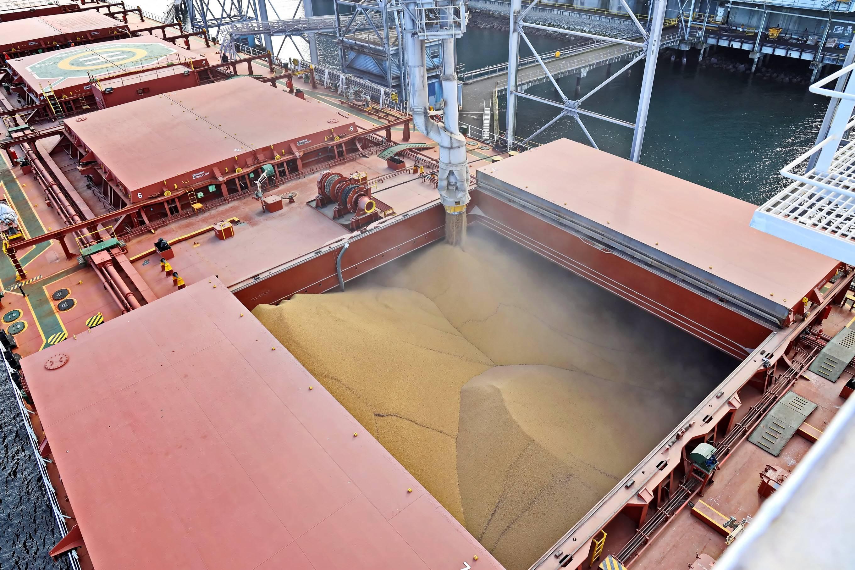 Cargo hold loading