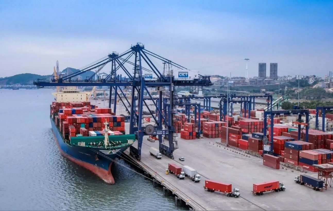 Container terminal operations